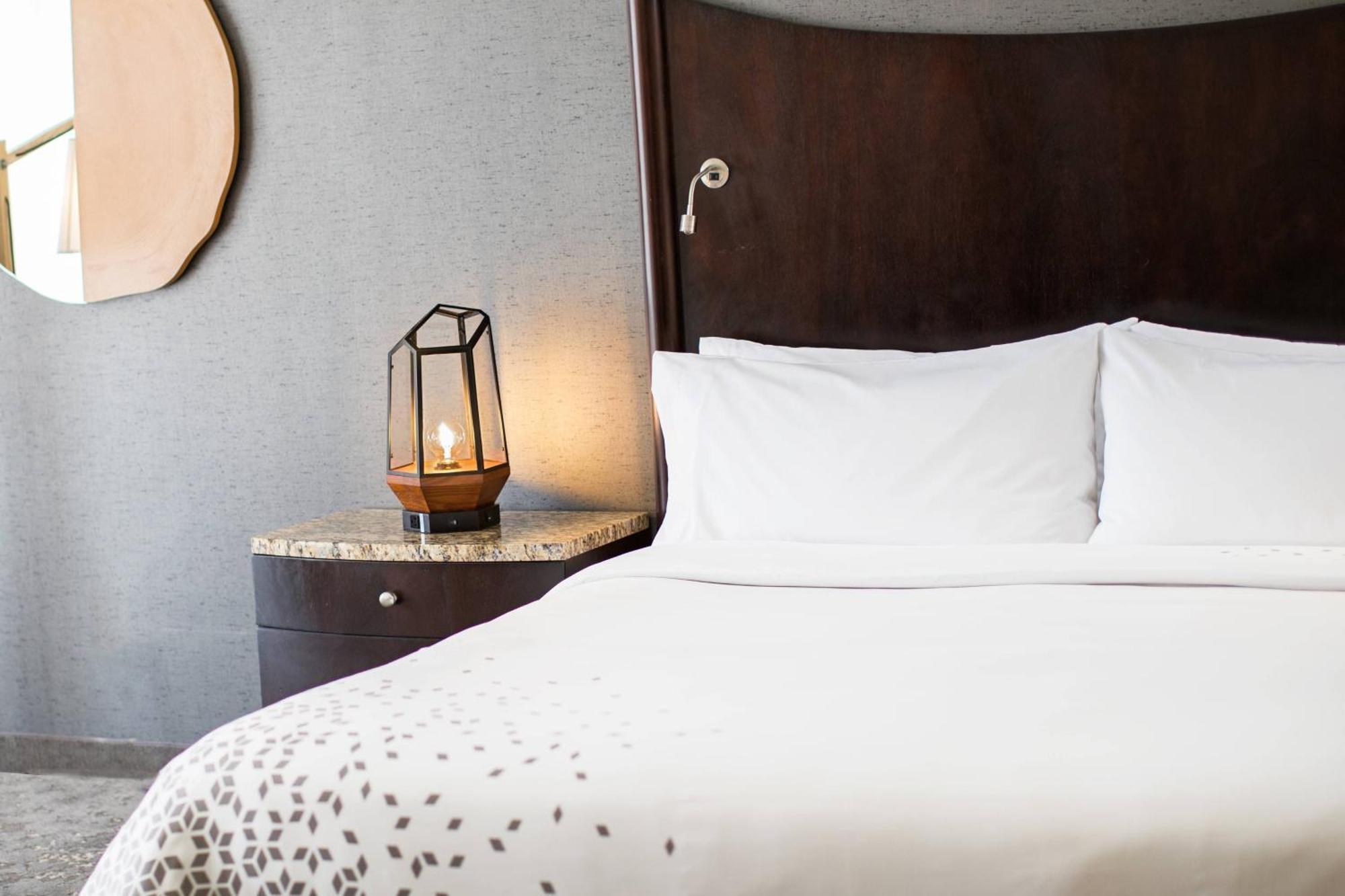 Renaissance Raleigh North Hills Hotel מראה חיצוני תמונה