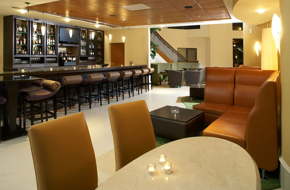 Renaissance Raleigh North Hills Hotel מראה חיצוני תמונה